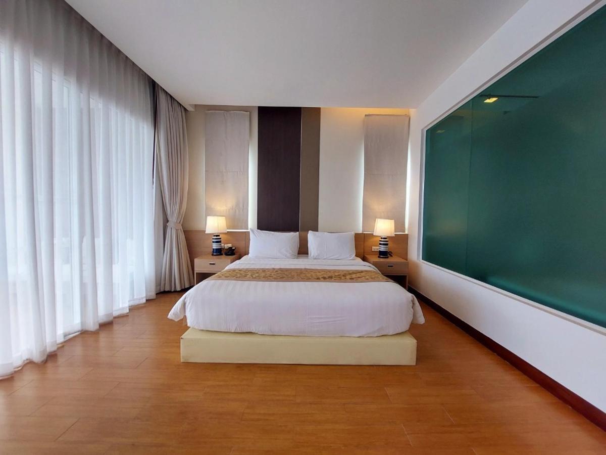 The Pelican Krabi town Exterior foto